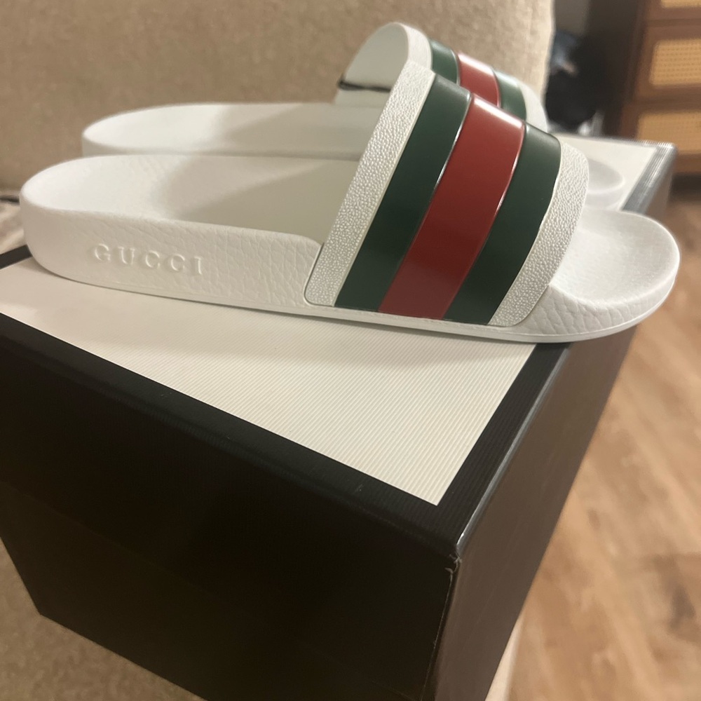 GUCCI Men's Signature Stripe Slide Sandals - Picture 2 of 3